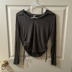 Long sleeve green top